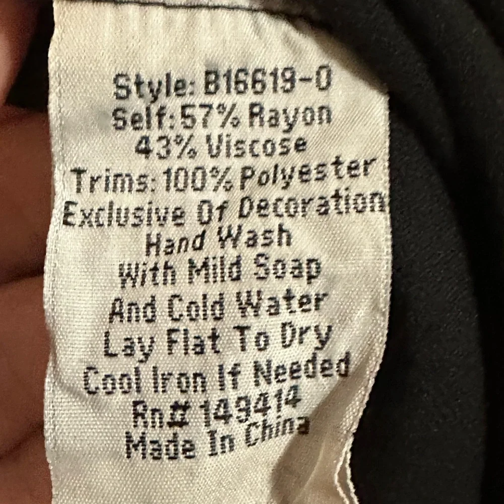 Johnny Was Black Floral Embroidered Top - Picture 3 of 3